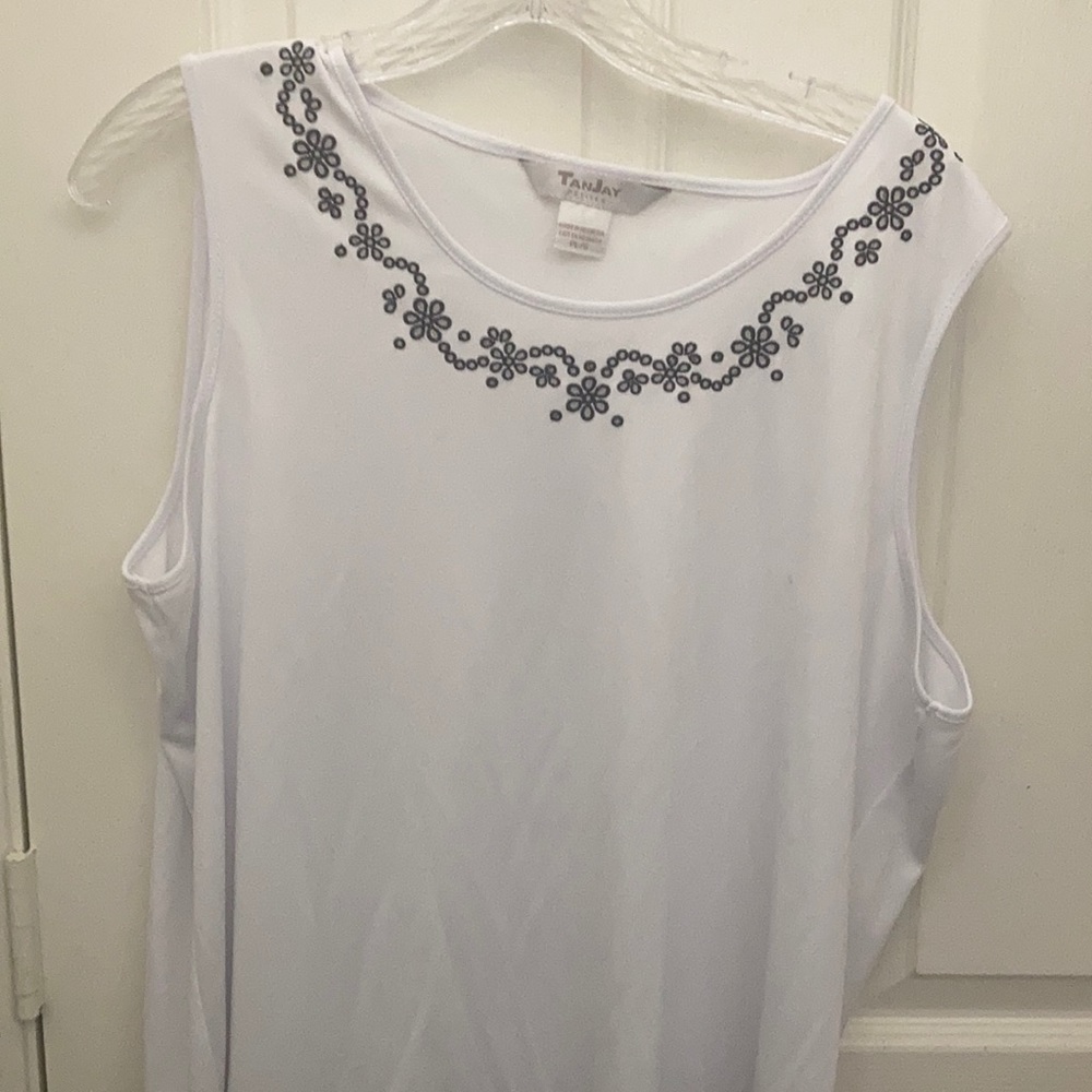FINAL MARKDOWN Decorative tanjay tank top petite large